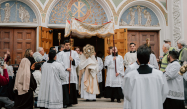 Eucharistic procession makes way through Pasadena, California, in preparation for national pilgrimage