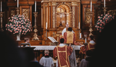 Veteran Catholic publisher urges charity, dialogue in growing Traditional Latin Mass debate